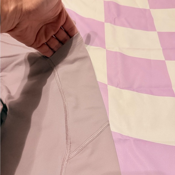 Victoria Sport Knockout High-Rise Capri Leggings - Rose Mauve - XS - Picture 12 of 16